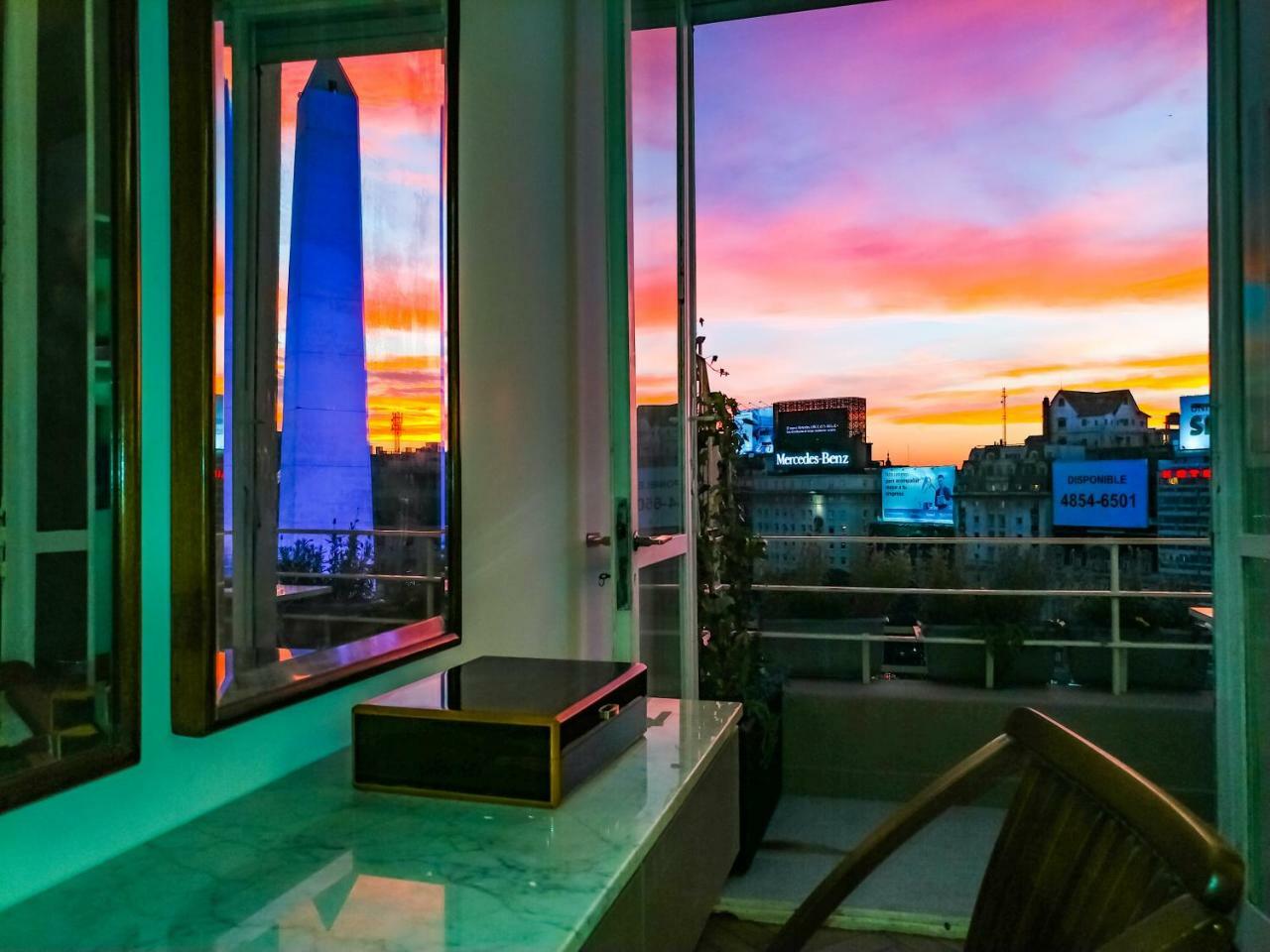 Penthouse Frente Al Obelisco Con Terraza Buenos Aires Exterior foto