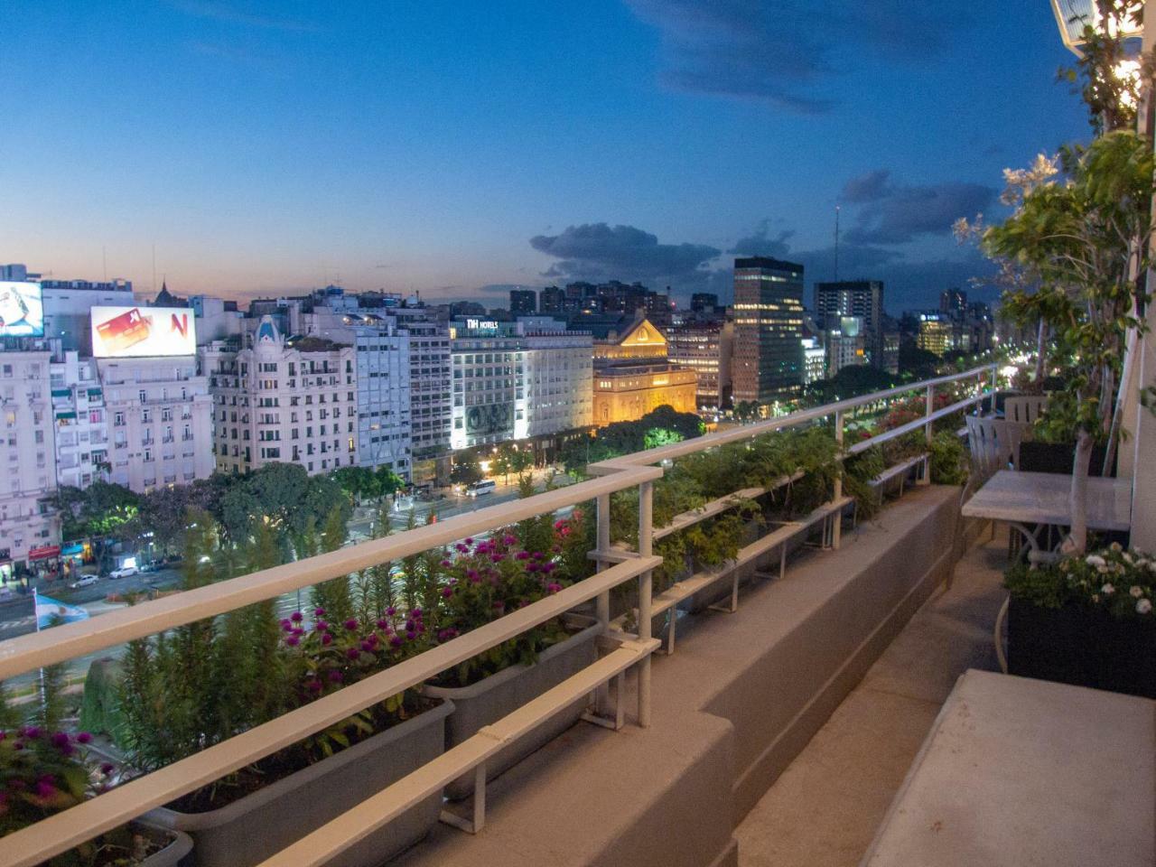 Penthouse Frente Al Obelisco Con Terraza Buenos Aires Exterior foto