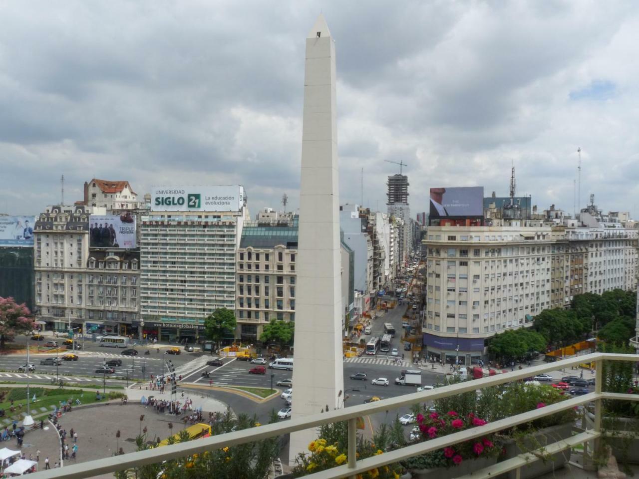 Penthouse Frente Al Obelisco Con Terraza Buenos Aires Exterior foto